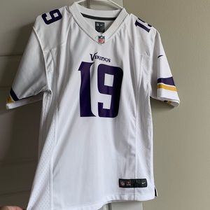 NWOT. MN Vikings Adam Thielen #19 Jersey